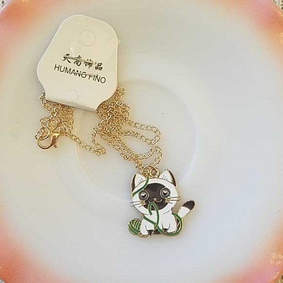 Adorable Cat and Yarn Necklaces Gold Chain - Picture 4 of 8